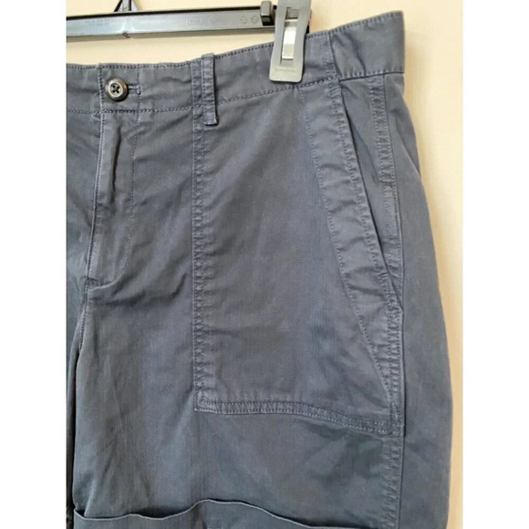 Gap Women's 5" Khaki Short in Navy, Size: 14 High Rise Chino Flat Front Casual - Picture 5 of 16